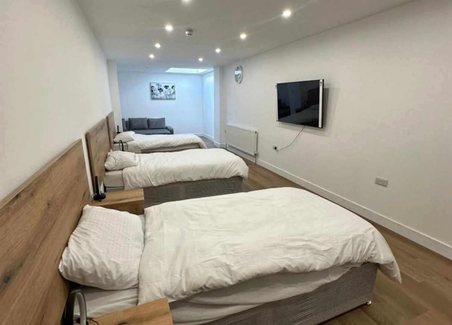 Ah Livings Apartment London
