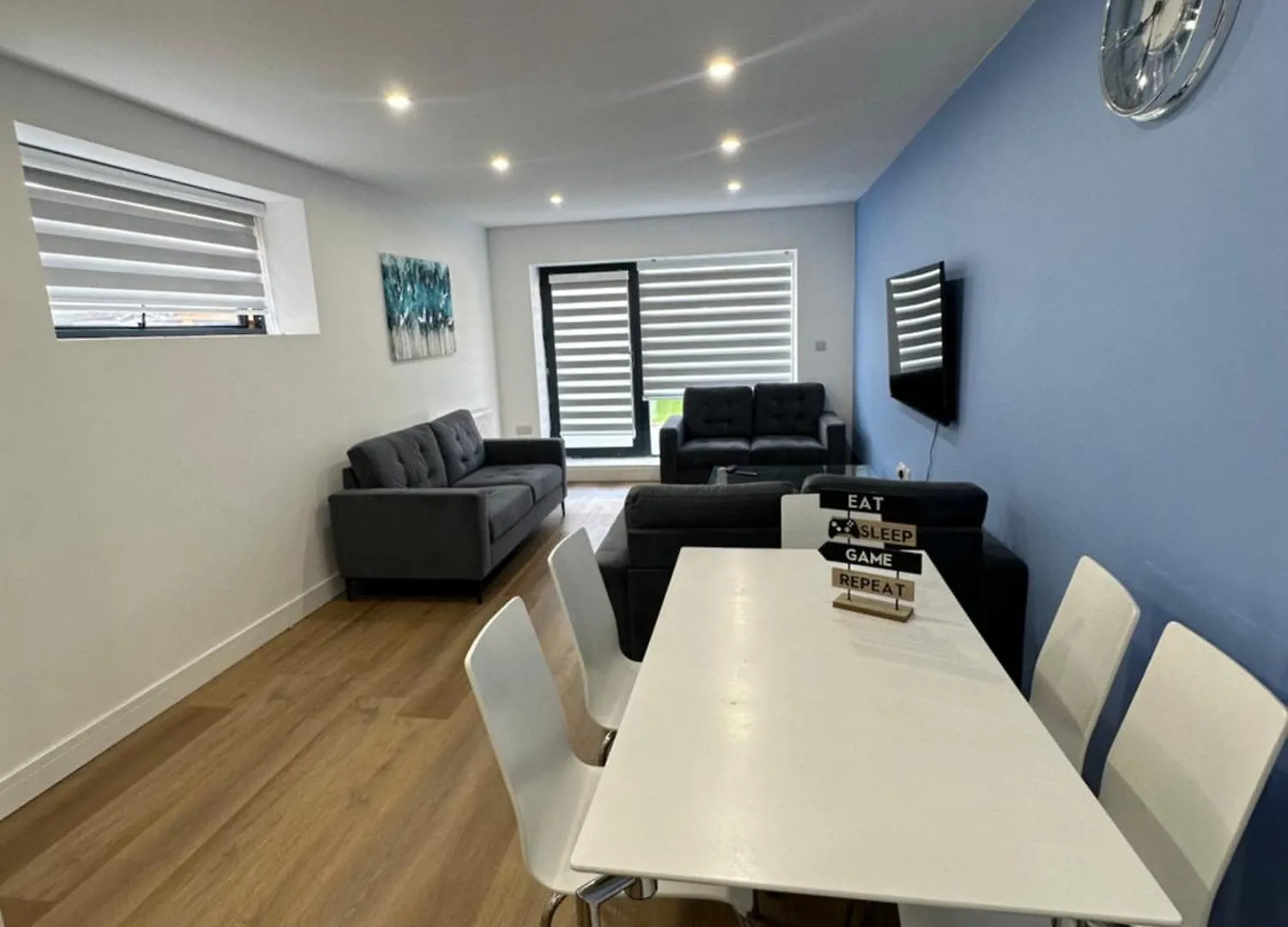 Ah Livings Apartment London